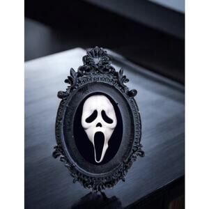 Ghost Face Pin Scream Badge Purse Accessory Backpack Decor Horror Decor